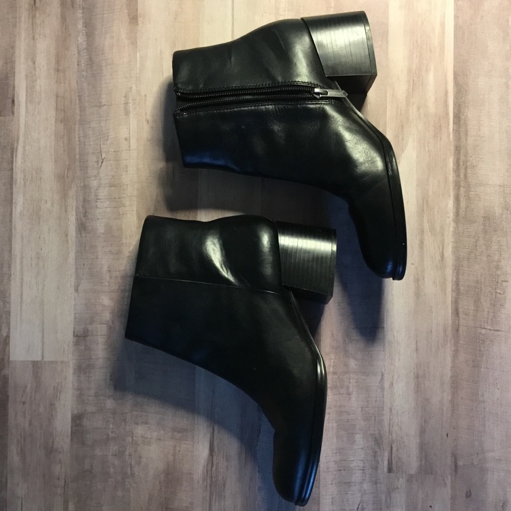 Sam Edelman black booties